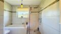 Badezimmer mit Waschraum